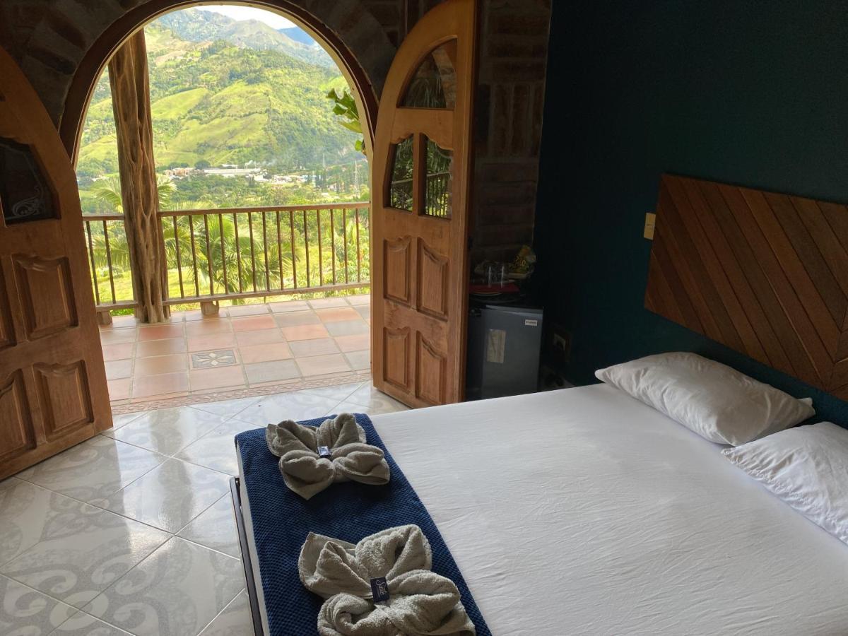 Finca Hotel Tierra Verde Girardota Exterior photo
