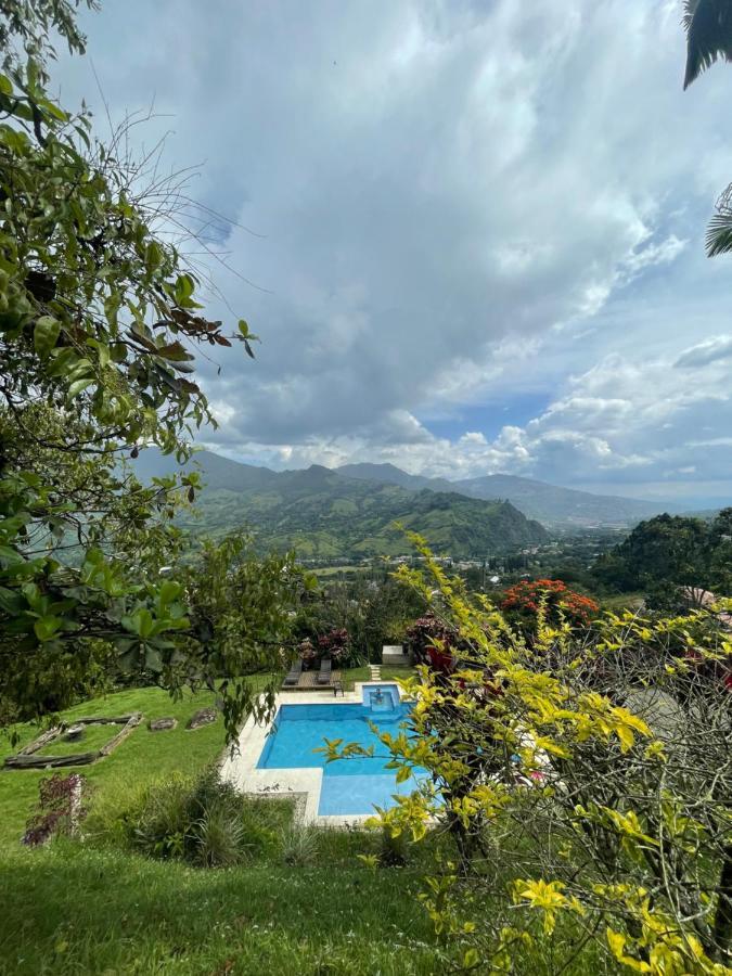Finca Hotel Tierra Verde Girardota Exterior photo