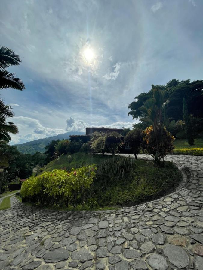 Finca Hotel Tierra Verde Girardota Exterior photo