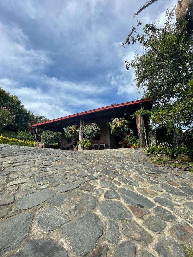 Finca Hotel Tierra Verde Girardota Exterior photo